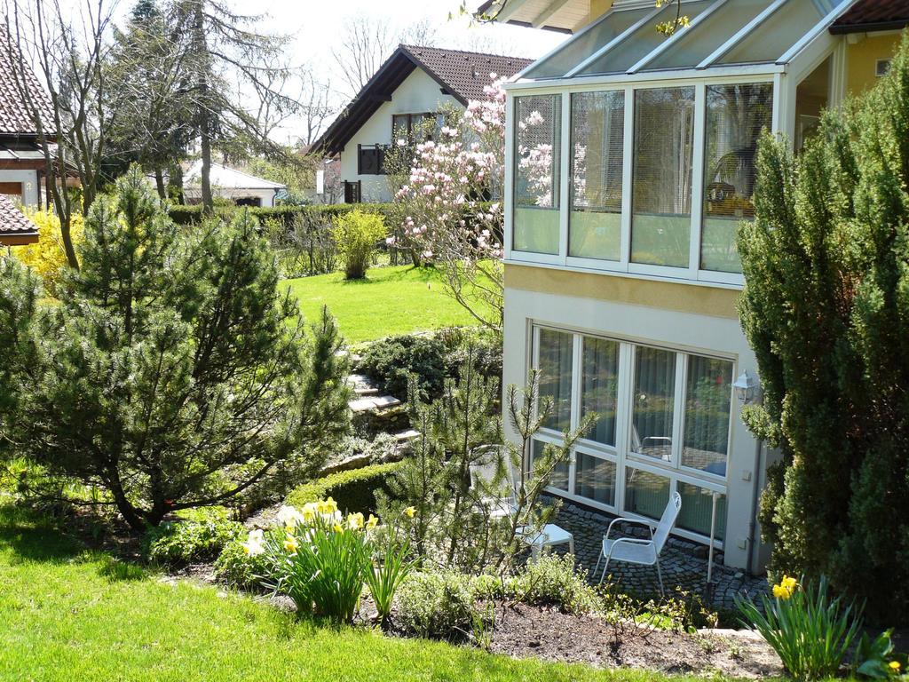 Апартаменты Haus Ahorn Бад-Дюрхайм Экстерьер фото